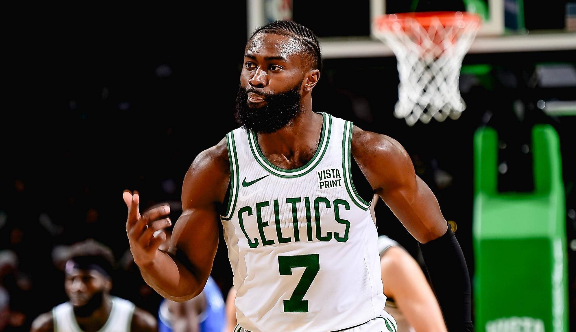 包含转折点！波士顿凯尔特人造点机会，NBA季后赛赛前攻防权衡，悬念犹存，年轻球员得到机会的词条