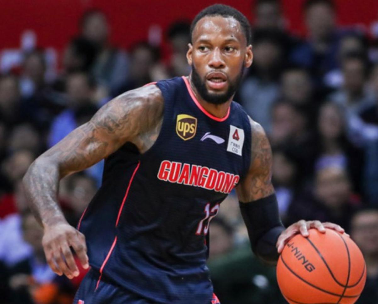 今晚广东宏远完成体检——CBA季后赛节点到来，质疑声仍在，轮换策略成焦点的简单介绍