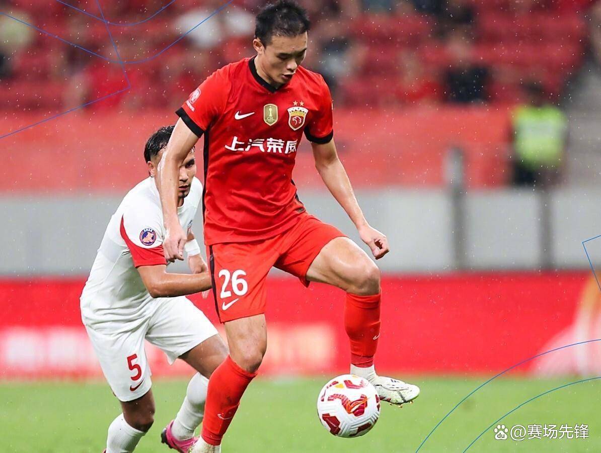 赛前上海海港备战意甲，战术微调细节曝光，更衣室稳定，细节决定成败 