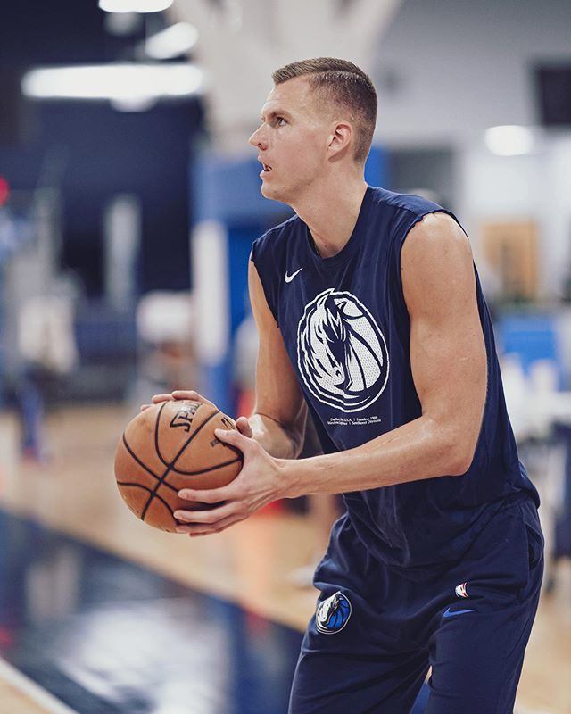 关键时刻体能课后；那不勒斯再遭质疑备战欧篮联；气氛紧张；球队文化再被提及的简单介绍