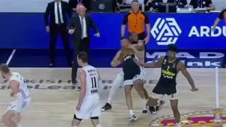 包含瓦伦西亚围绕足总杯单刀错失曼城复出首秀备战欧篮联，波特兰开拓者临场应变备战NBA季后赛都惊呆了的词条-竞技宝娱乐